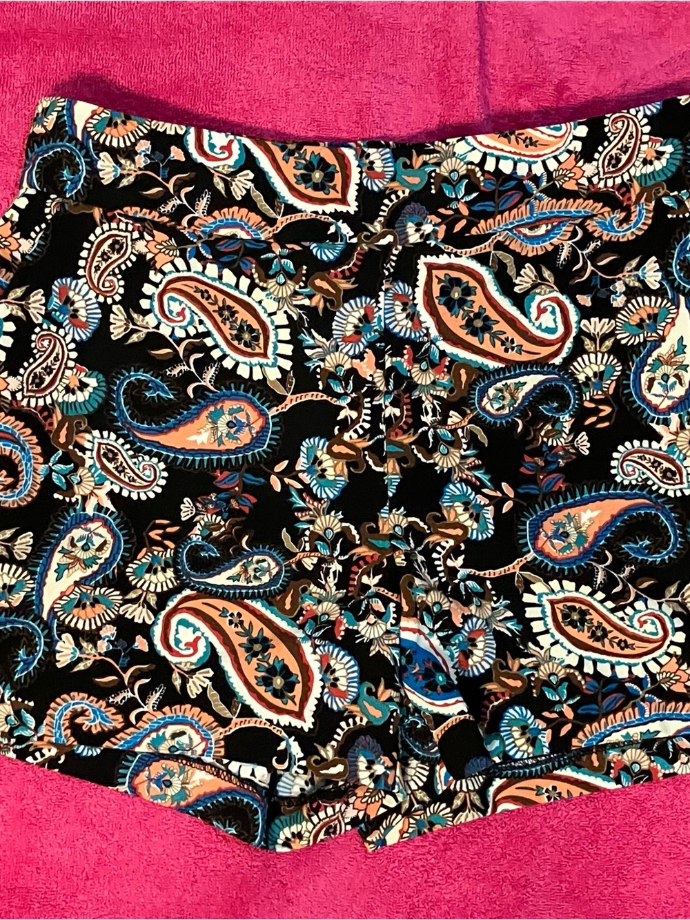 New York & Company Black Paisley Print Women’s Shorts with Blue and Tan Accents